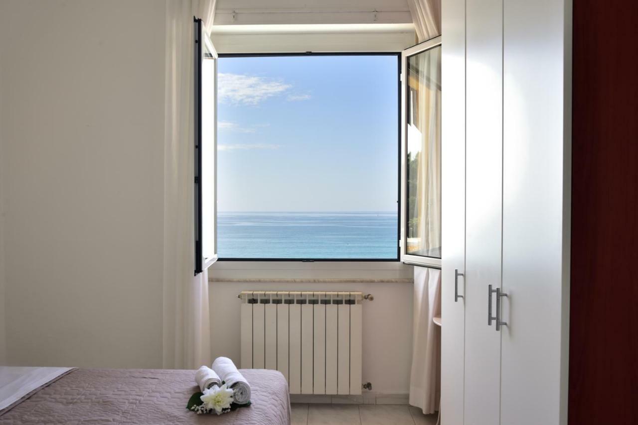 Il Faro Dei Poeti Διαμέρισμα Lerici Εξωτερικό φωτογραφία